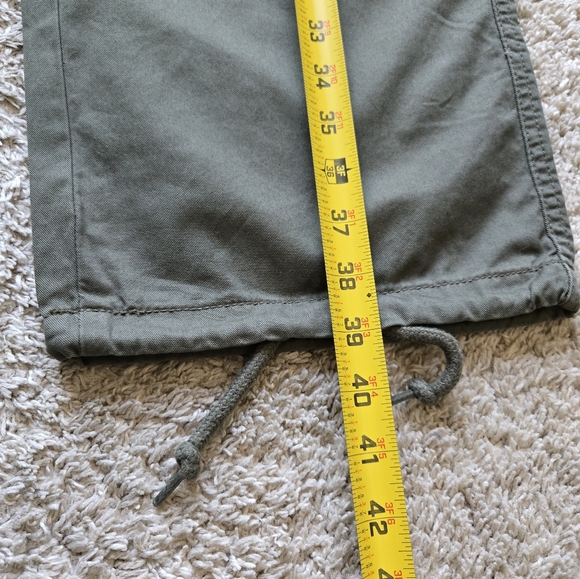Levis NWOT 94 baggy cargo pants green mid rise lightweight womens 25 - Picture 9 of 13